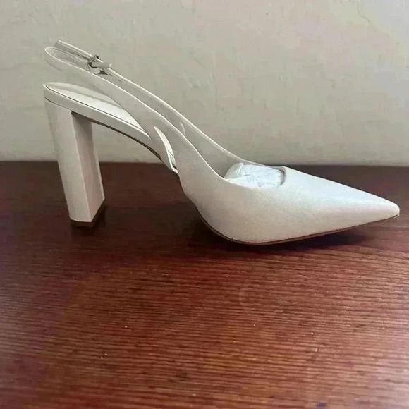 Schutz Blanche Pump in Pearl Size 9.5B Brand New Leather Heels - Picture 2 of 12